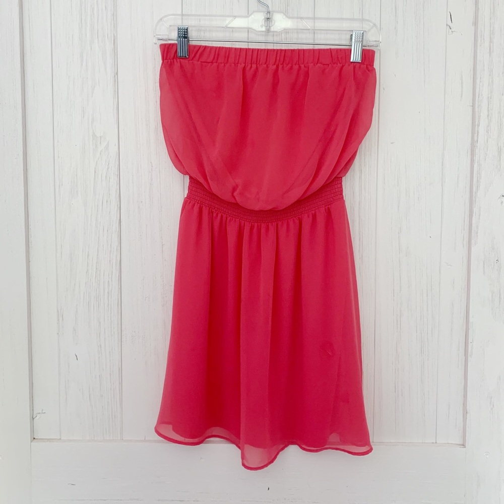 Express hot pink strapless dress